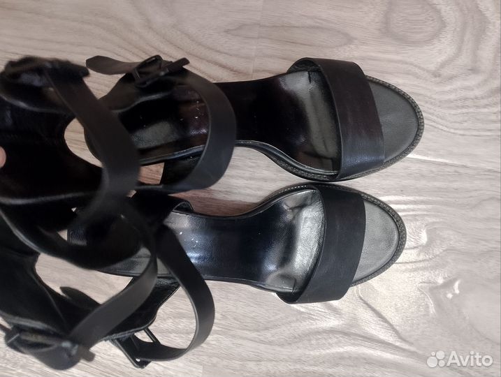 Босоножки женские 37 размер