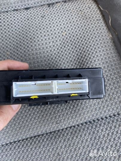 Блок комфорта hyundai solaris 1