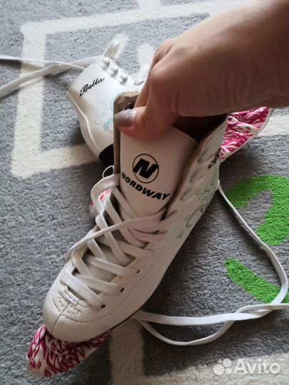 Фигурные коньки, 31 размер, с чехлами