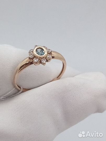 Золотое кольцо с камнем 18,5р