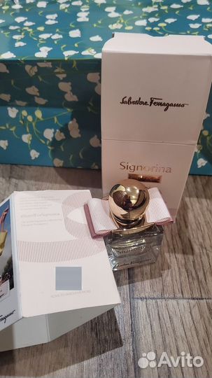 Signorina Salvatore Ferragamo оригинал