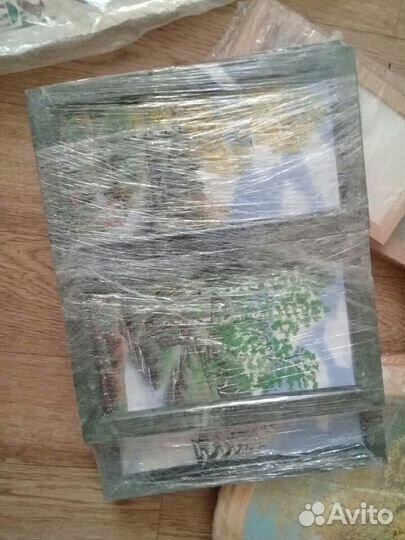 Картины из янтаря и папируса