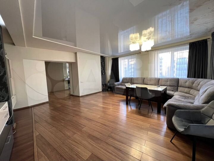 4-к. квартира, 131,8 м², 4/9 эт.