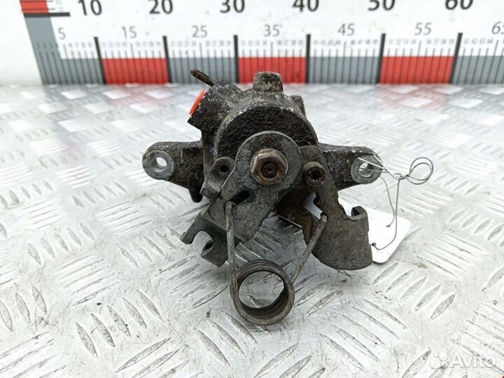 Суппорт задний левый Audi A4 B6 2002 8E0615423G