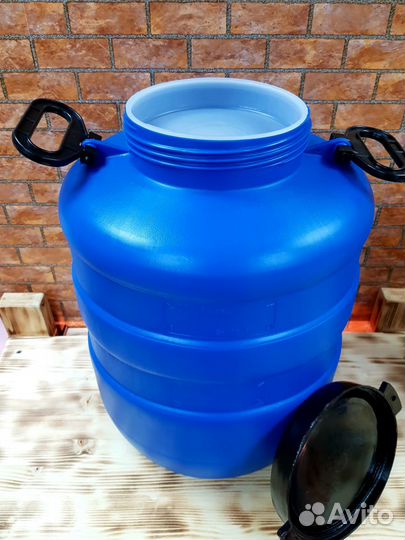 Бочка 40 литров с крышкой и ручками