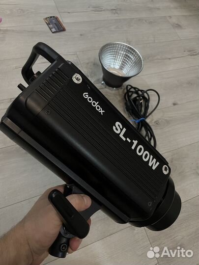 Мощный светодиодный осветитель godox SL 100