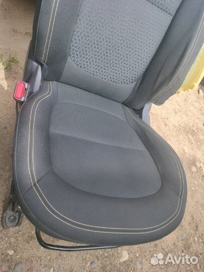 Комплект сидений Kia Soul хэтчбек 1.6 G4FG 2014