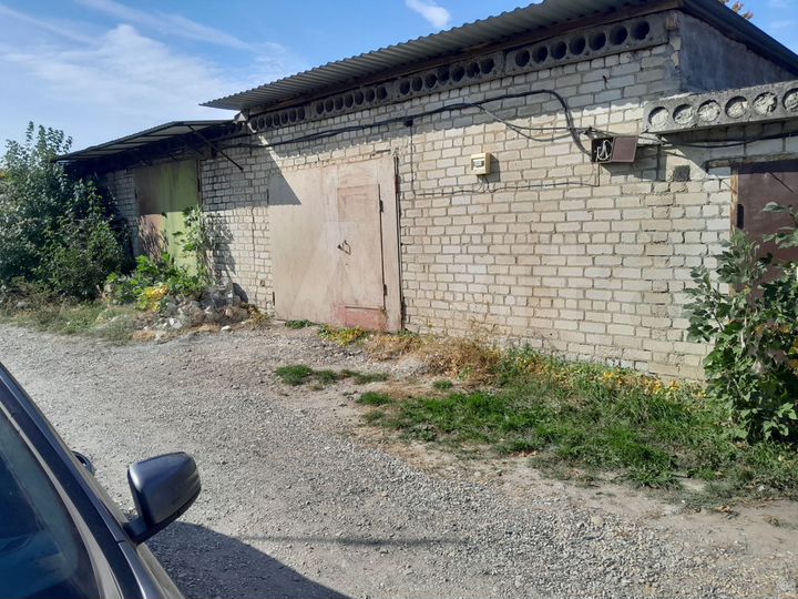 Гараж, > 30 м²