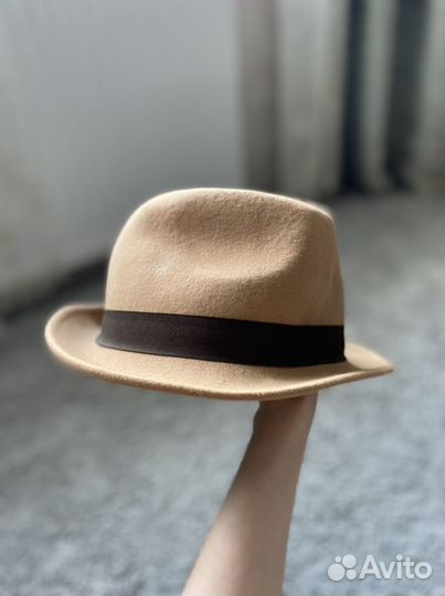 Шляпа бежевая