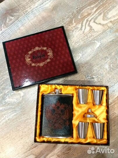 Мужской подарочный набор: фляжка, 4 рюмки, воронка