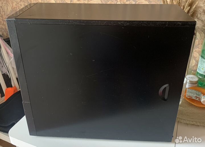 Корпус для пк Gigabyte