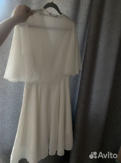 Платье женское белое 44 46