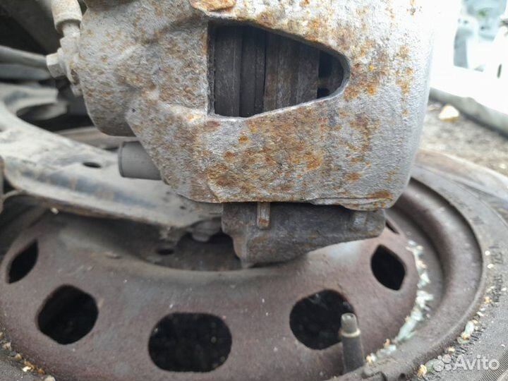 Суппорт передний левый Skoda Octavia A4 1.6 2011