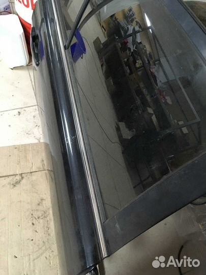 Дверь задняя правая Toyota Avensis T250 седан