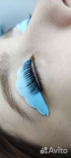 Ламинирование ресниц и наращивание ресниц