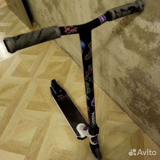 Самокат трюковой Vespa