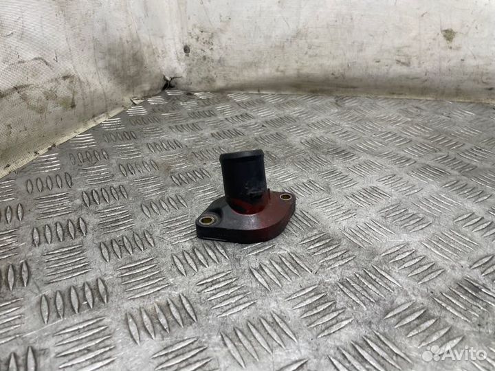 Крышка термостата Nissan X-Trail T31 MR20DE 2009