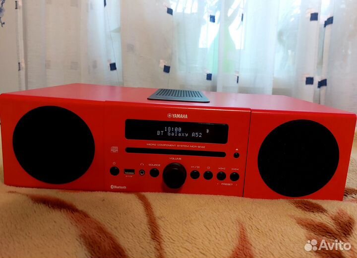 Музыкальный центр yamaha MCR-B142 Red