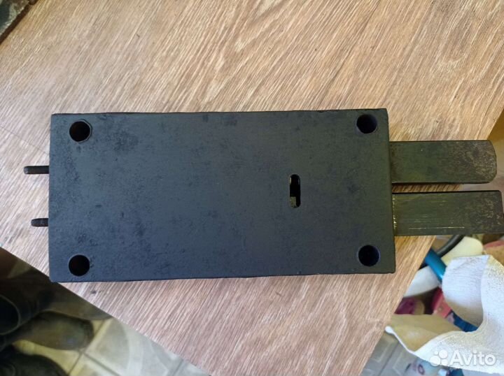 Замок гаражный внутренний