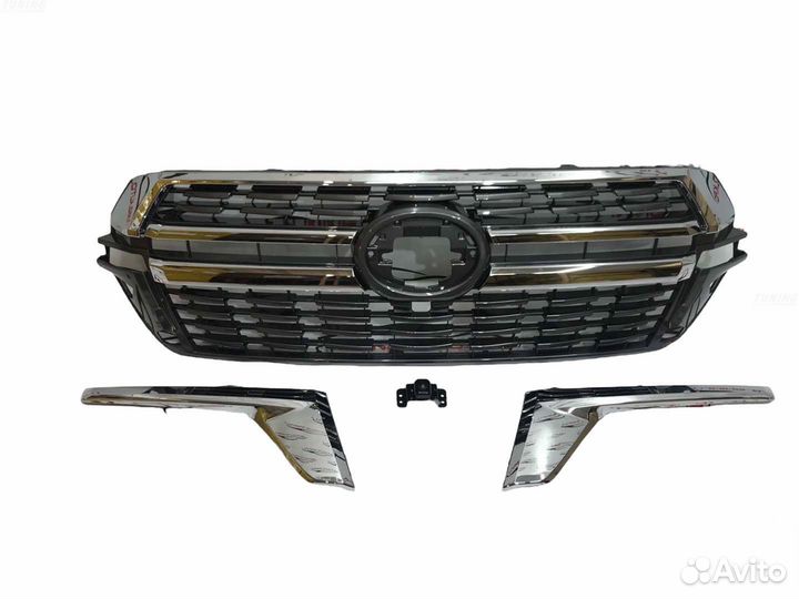 Решетка радиатора Toyota Land Cruiser 200 T7411