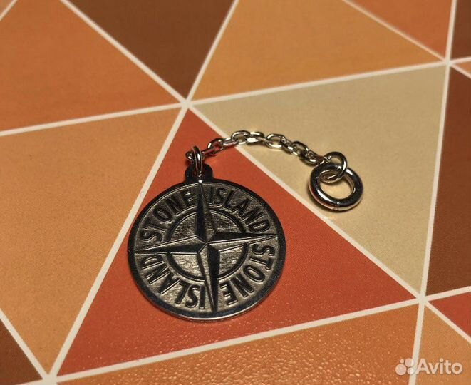Брелок stone island
