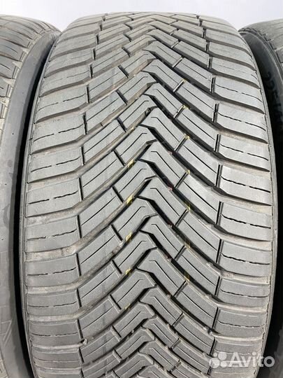Continental AllSeasonContact 225/40 R18 93W