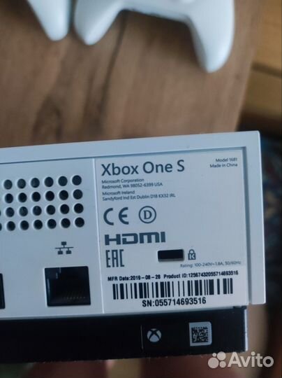 Xbox One S 1tb с приводом