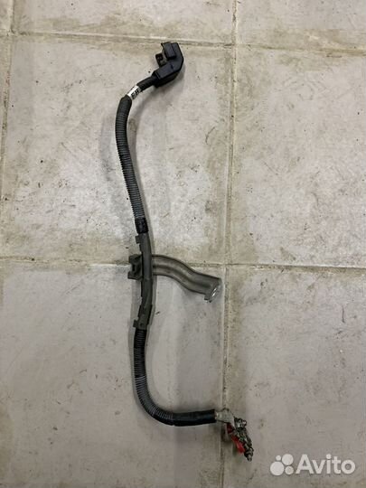 Плюсовой провод стартера Subaru