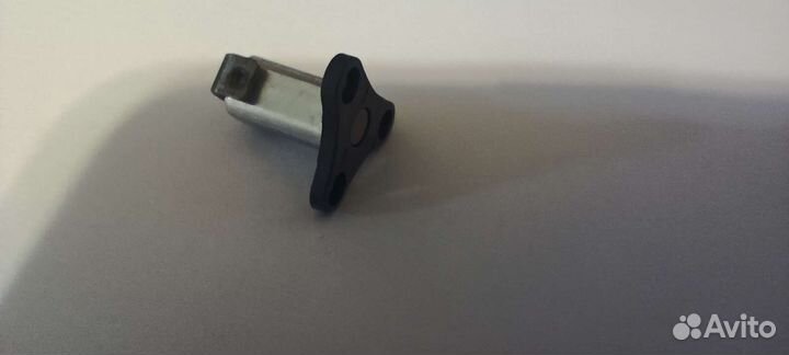 Поворотный шарнир dji