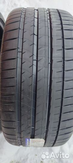 Michelin Pilot Sport 4 S 275/25 R21