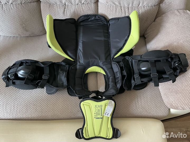 Нагрудник вратарский Warrior CCM