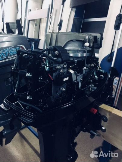 Лодочный мотор Nissan Marine NM 30 H S витринный