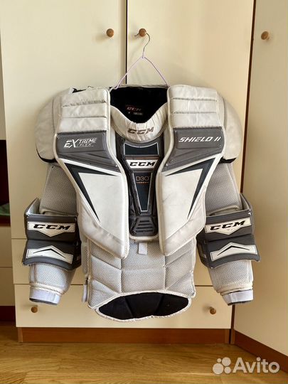 Вратарский нагрудник CCM Shield II PRO