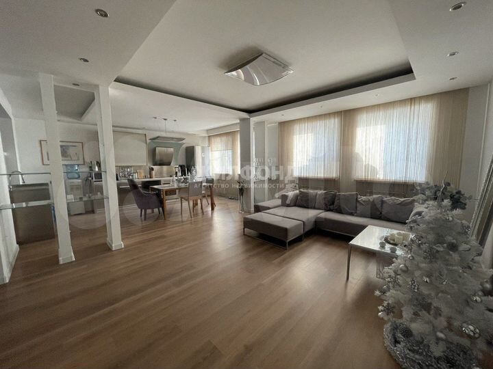 4-к. квартира, 208 м², 5/5 эт.