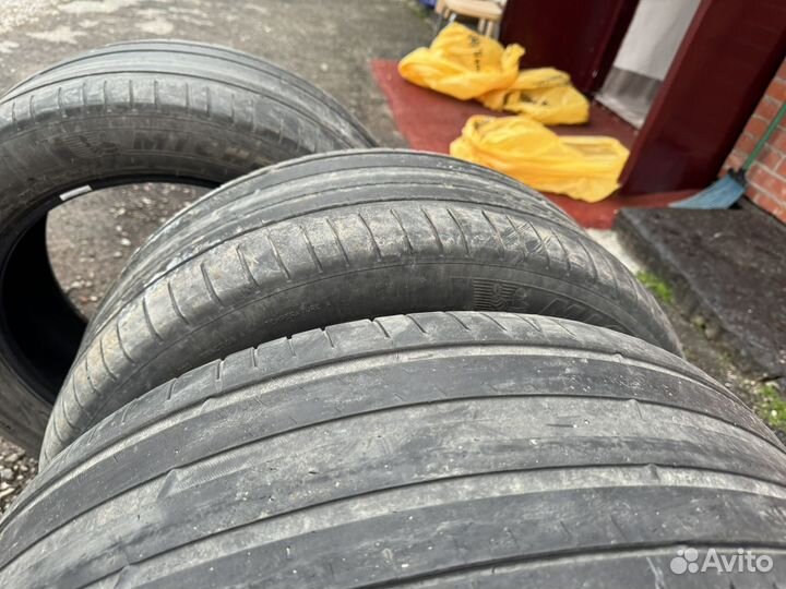 Michelin Pilot Sport 4 SUV 265/50 R20 107V