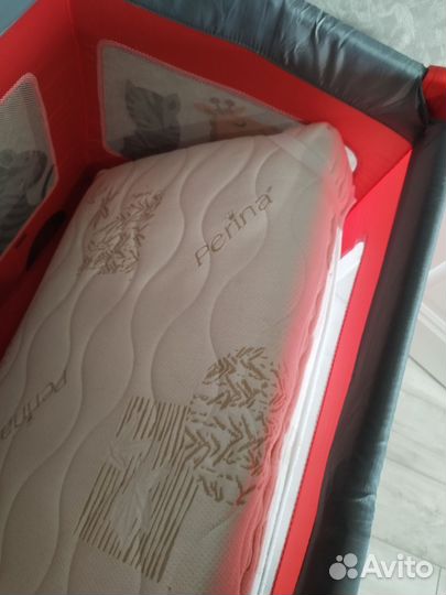 Манеж -кровать + матрас