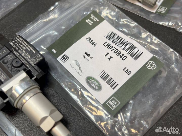 Датчики давления в шинах Land Rover LR070840 ориг
