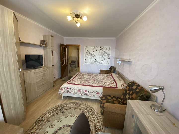 2-к. квартира, 70 м², 1/10 эт.