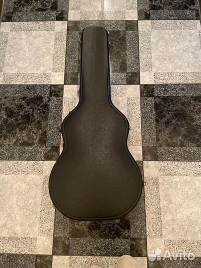 Гитара новая испанская в новом фирменном кейсе