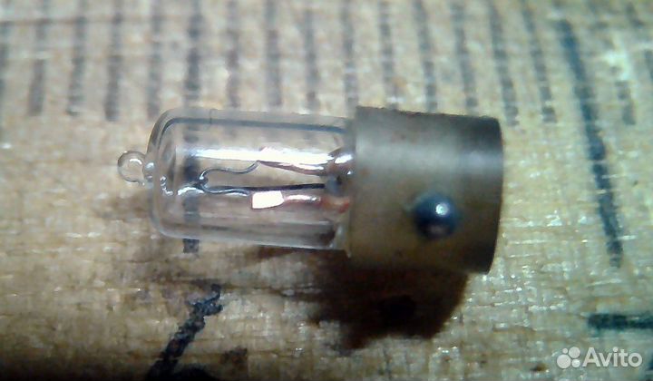 Сверхминиатюрная лампа накаливания смн 6-80