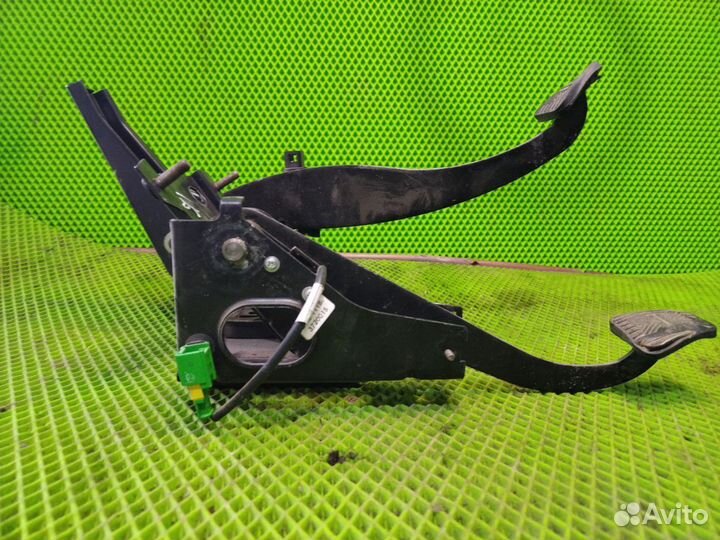 Блок педалей LADA Kalina