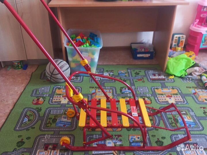 Детские санки с колесами