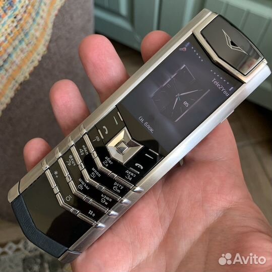 Vertu Signature S Design Stainless Steel, 4 ГБ