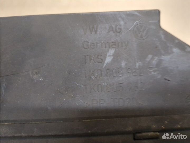 Воздухозаборник Volkswagen Tiguan, 2012