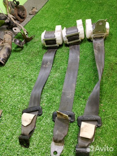 Ремень безопасности задний Mitsubishi Lancer CY