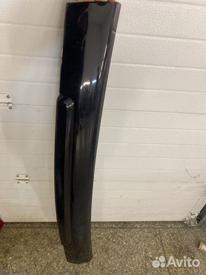 Накладка крышки Range Rover Sport 1