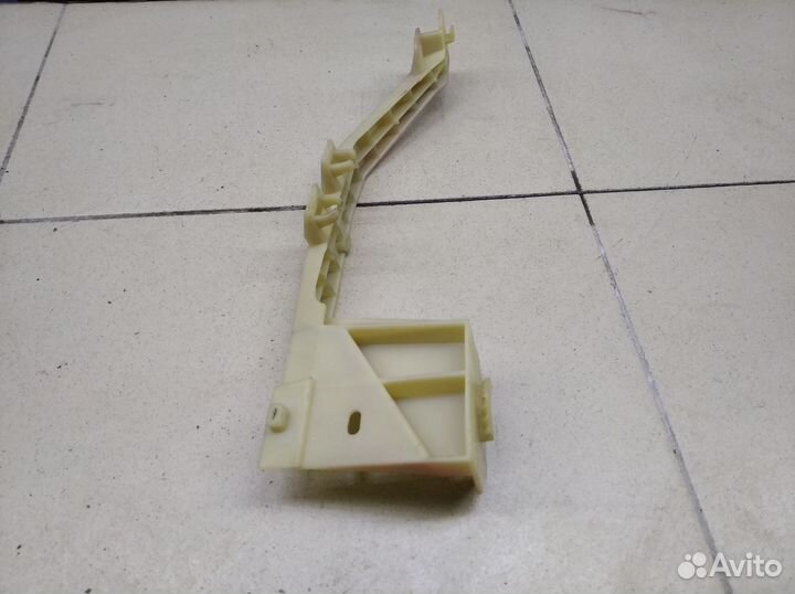 Кронштейн ручки 408 2012