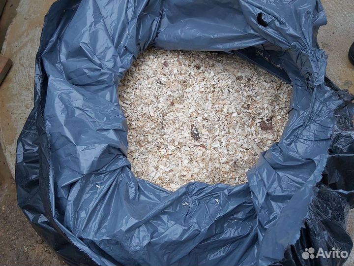 Опилки в мешках