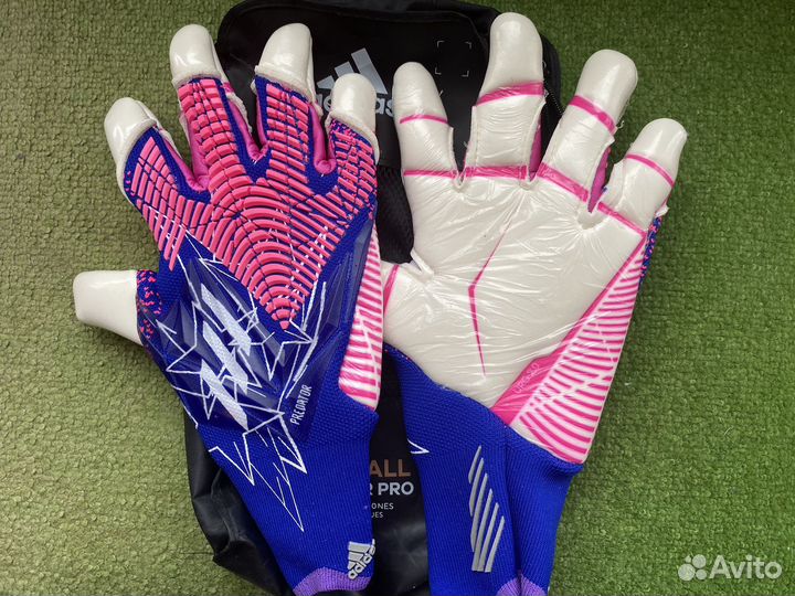 Вратарские перчатки Adidas Predator Pro