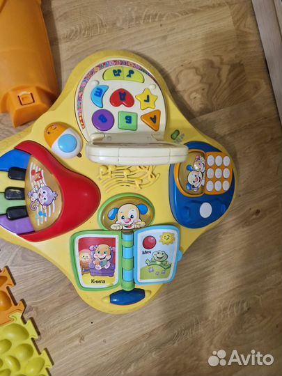 Развивающий столик fisher price